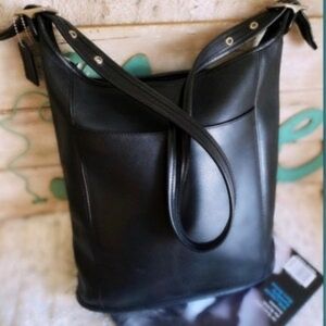 Coach Black Leather Shoulder Bag Purse with strap 9060